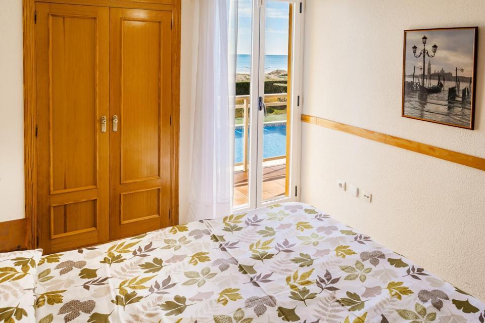 Apartamento Nat En Primera Linea De Playa ปลายา เด เซราโก ภายนอก รูปภาพ