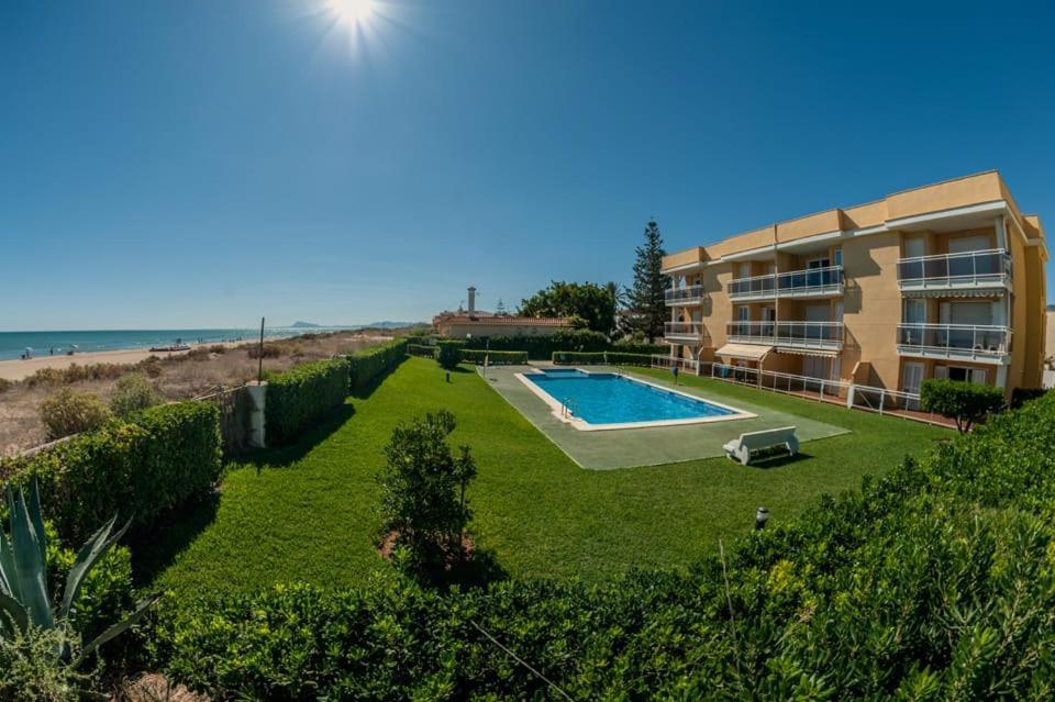 Apartamento Nat En Primera Linea De Playa ปลายา เด เซราโก ภายนอก รูปภาพ